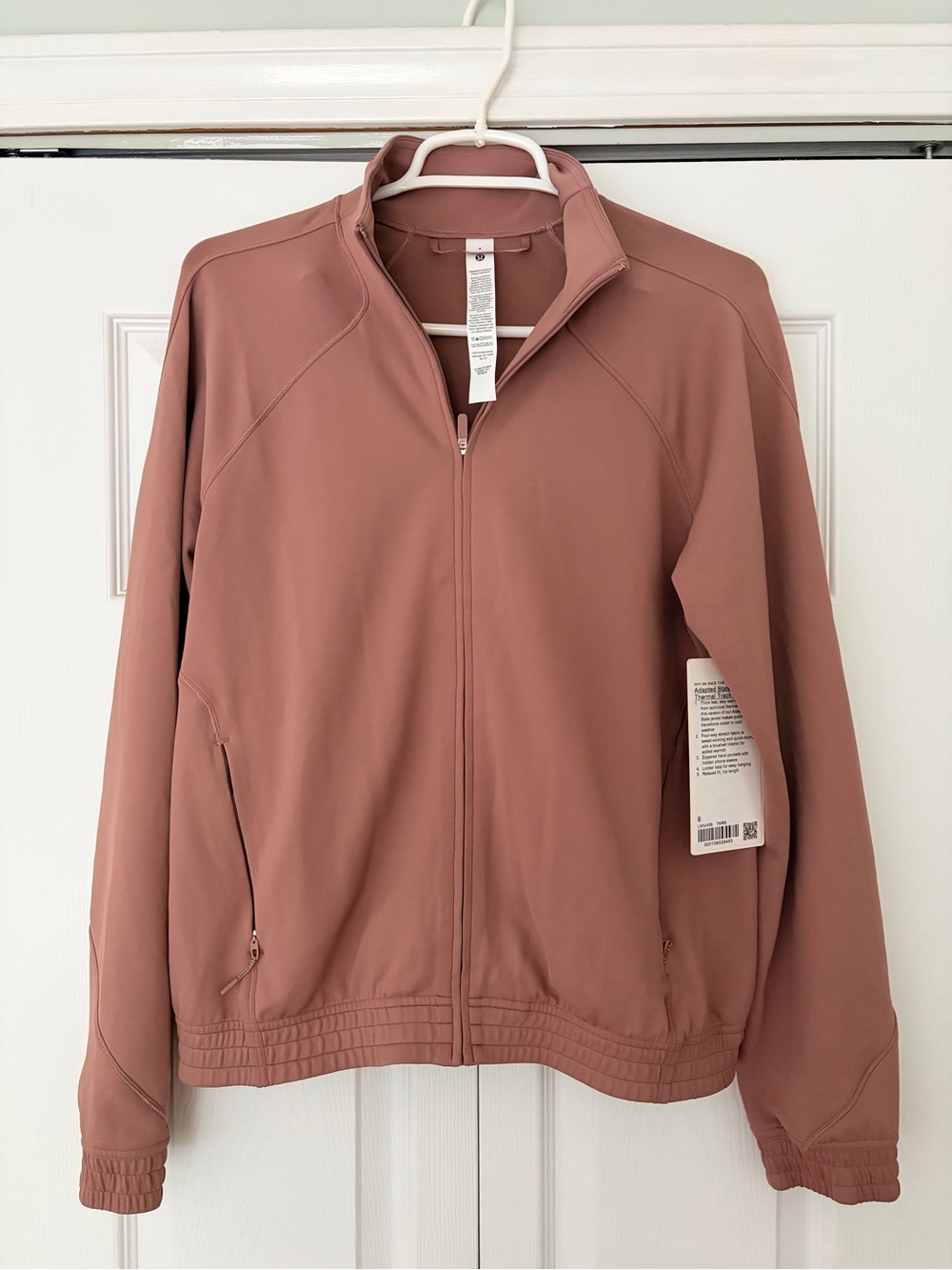 Lululemon Adapted State Thermal Jacket size 6 NWT Twilight Rose